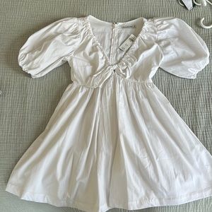 Abercrombie White baby doll dress with puff sleeves NWT